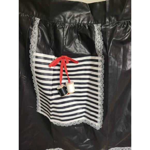 Vintage Beco's Original Apron, Black & White - Picture 3 of 3
